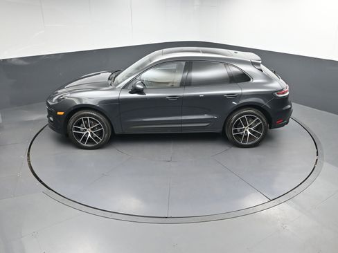 Used 2022 Porsche Macan image 35
