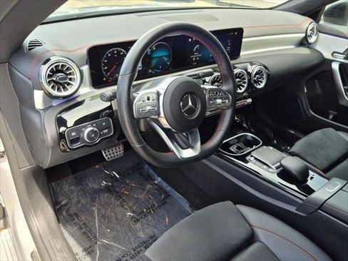 Used 2023 Mercedes-Benz CLA 250 image 12