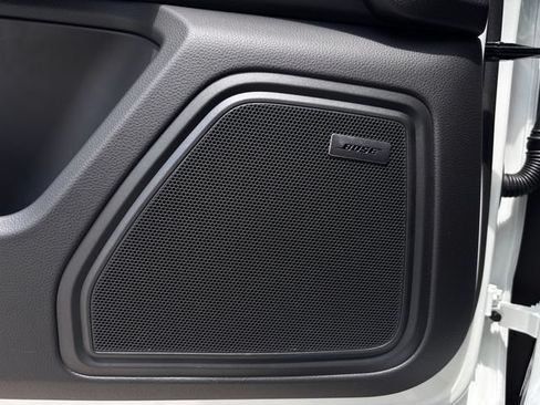 Certified 2026 Porsche Macan AWD/4WD image 23