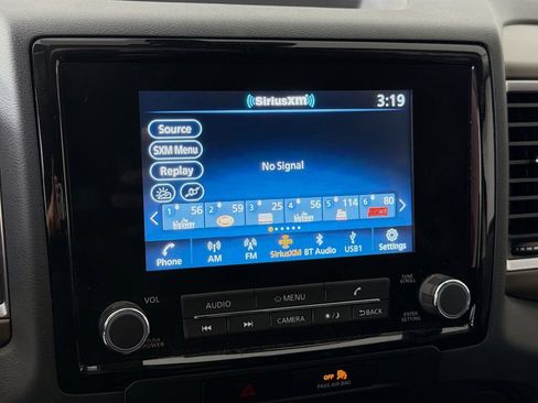 Used 2022 Nissan Frontier SV RWD image 17