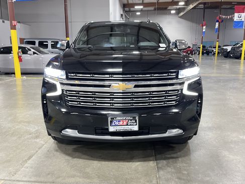 Used 2023 Chevrolet Suburban Premier image 8