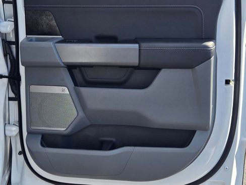 Used 2024 Ford F150 Lightning Flash image 8