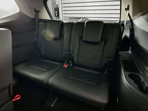 Used 2025 Volkswagen Atlas SE FWD image 29