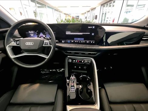 Certified 2025 Audi Q5 Premium w/ Premium Plus AWD/4WD image 16