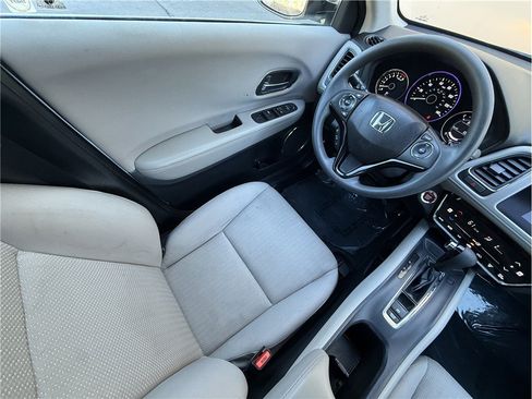 Used 2016 Honda HR-V EX image 8