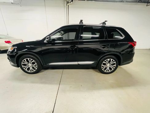 Used 2017 Mitsubishi Outlander SEL AWD/4WD image 5