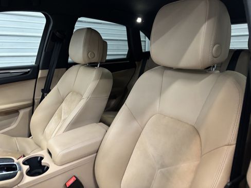 Used 2019 Porsche Macan image 13
