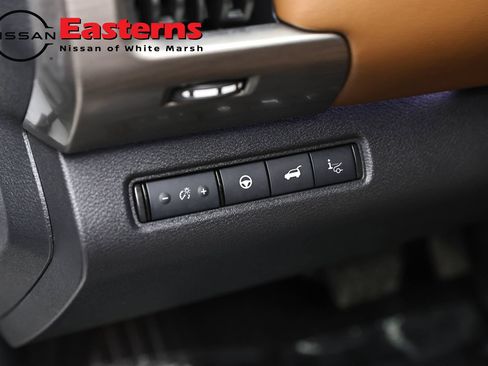 Used 2023 Nissan Pathfinder Platinum AWD/4WD image 21
