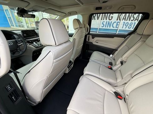New 2026 Honda Odyssey Touring image 27