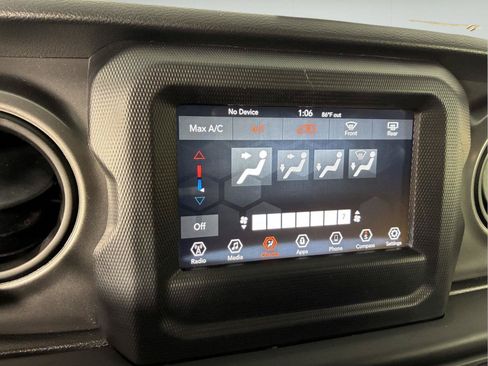 Used 2023 Jeep Wrangler Unlimited Sport AWD/4WD image 29