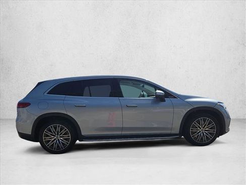 Used 2023 Mercedes-Benz EQS 450+ SUV image 4