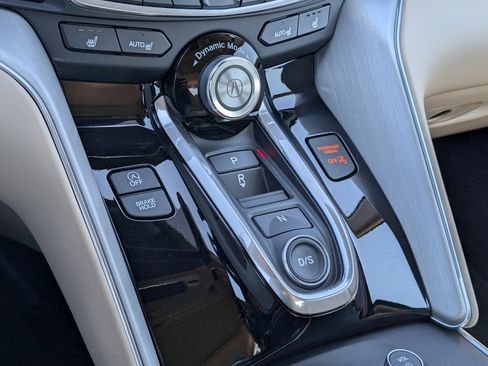 Certified 2025 Acura TLX w/ Technology Package image 21