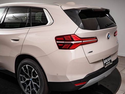 New 2026 BMW X3 xDrive30i w/ Premium Package AWD/4WD image 18