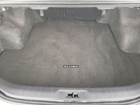 Used 2025 Nissan Altima 2.5 SV image 16