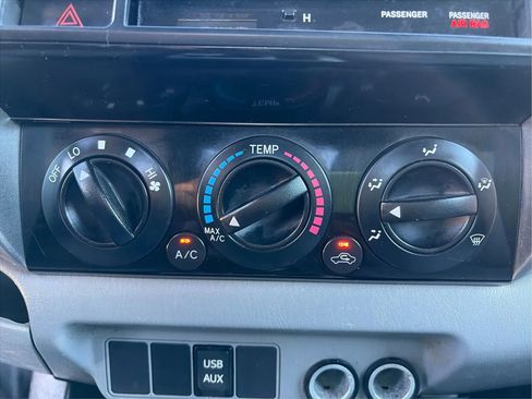 Used 2014 Toyota Tacoma 4x4 Access Cab V6 image 31