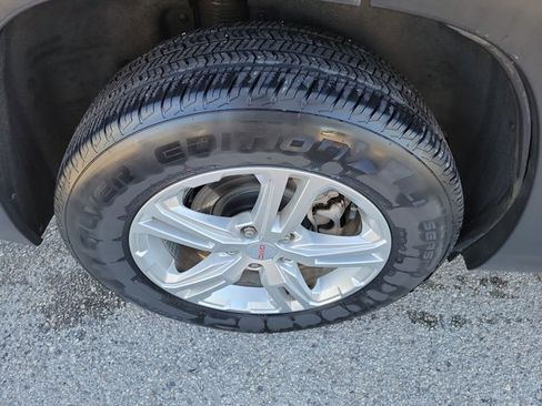 Used 2018 GMC Terrain SLE image 11