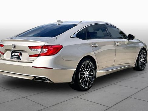 Used 2018 Honda Accord Touring image 13