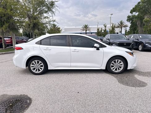 Used 2023 Toyota Corolla LE w/ LE Convenience Package FWD image 7