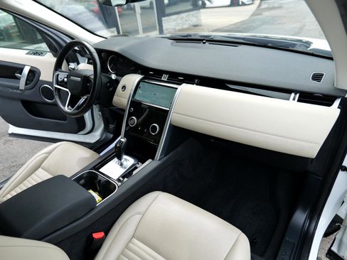 Used 2021 Land Rover Discovery Sport S image 34