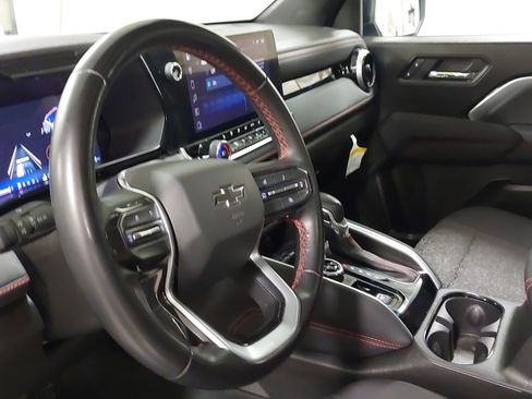 Used 2024 Chevrolet Colorado Z71 w/ Z71 Convenience Package 2 image 17