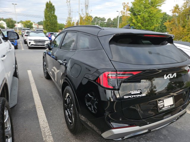 Used 2026 Kia Sportage SX FWD image 9