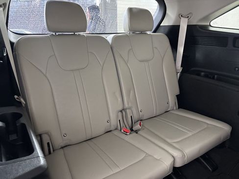 Used 2024 Kia Sorento SX image 27