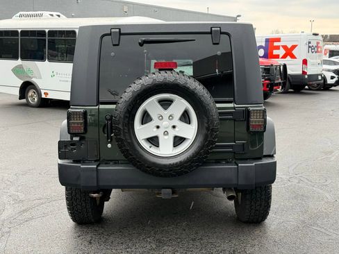 Used 2010 Jeep Wrangler Unlimited Sport image 4