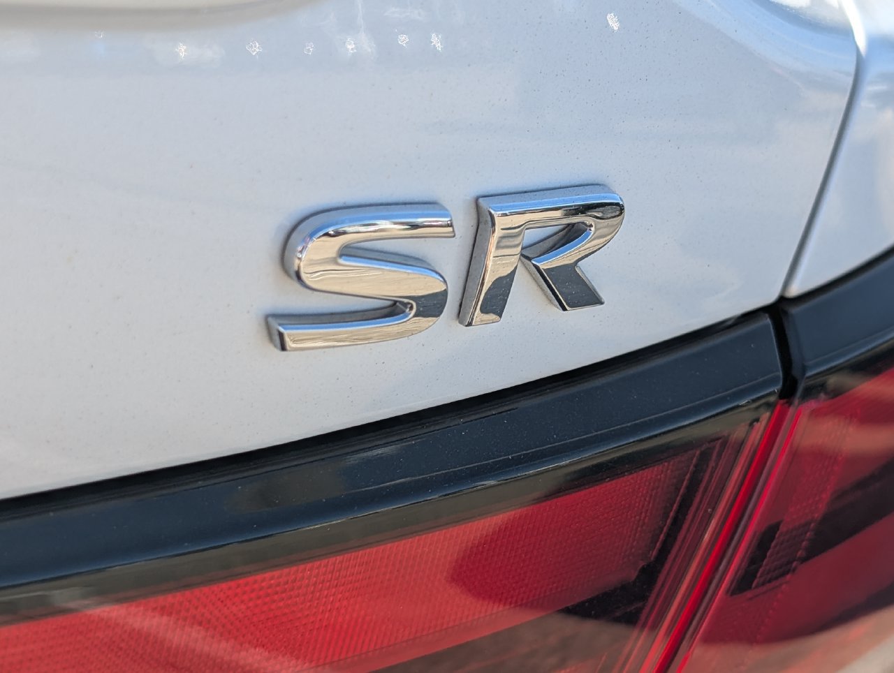 Used 2022 Nissan Sentra SR w/ SR Premium Package FWD image 7