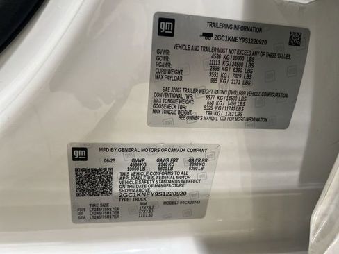 Certified 2025 Chevrolet Silverado 2500 LT w/ Convenience Package image 30