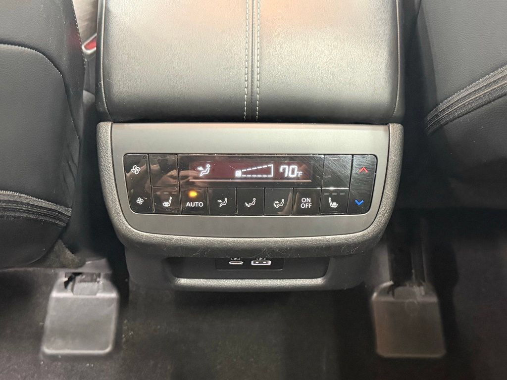 Used 2023 Nissan Pathfinder SL w/ SL Premium Package AWD/4WD image 34