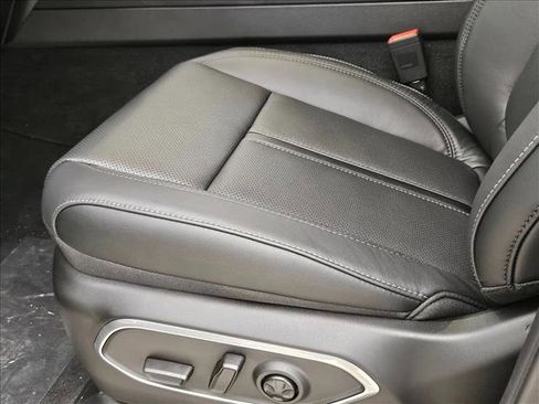 New 2026 Jeep Grand Wagoneer Limited AWD/4WD image 4