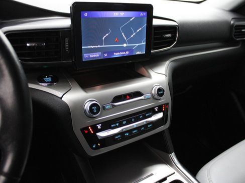 Used 2021 Ford Explorer XLT w/ Equipment Group 202A image 22