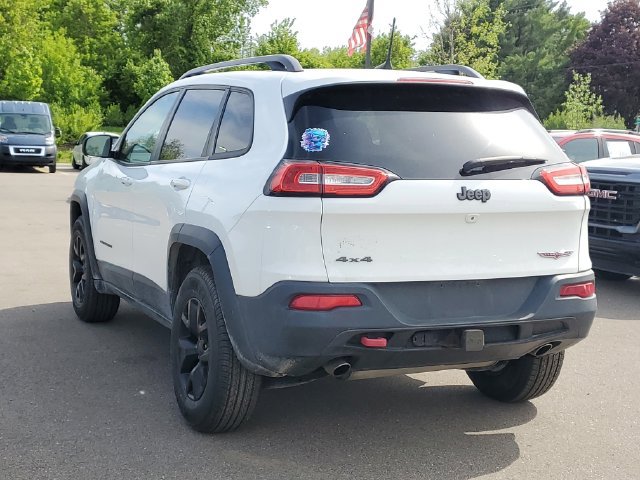 Used 2016 Jeep Cherokee Trailhawk w/ Cold Weather Group AWD/4WD image 3