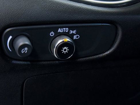 Used 2024 Chevrolet Malibu LT image 17