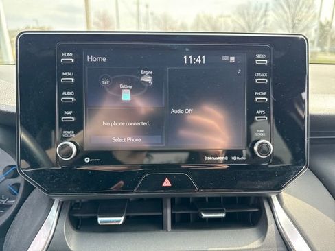 Used 2022 Toyota Venza XLE image 25