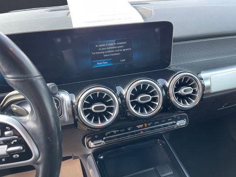 Used 2020 Mercedes-Benz GLB 250 4MATIC image 11