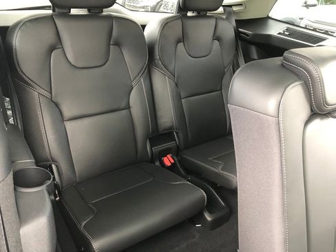 New 2026 Volvo XC90 B5 Ultra w/ Protection Package Premier image 37