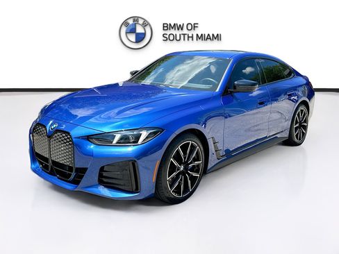 Used 2025 BMW i4 eDrive40 w/ M Sport Package RWD image 3