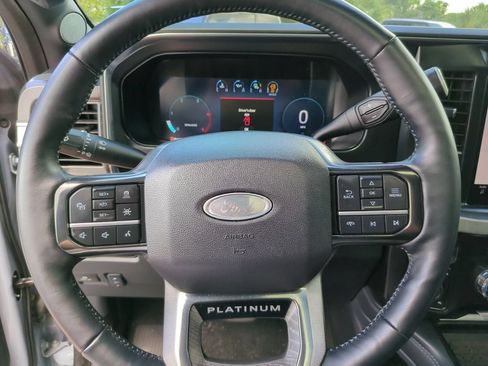 Used 2025 Ford F250 Platinum w/ FX4 Off-Road Package AWD/4WD image 30