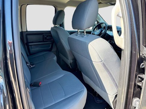 Used 2017 RAM 1500 Express AWD/4WD image 33