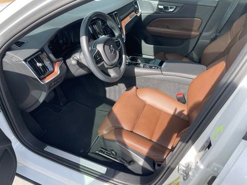 Used 2022 Volvo S60 T8 Inscription w/ Advanced Package image 14