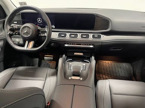Used 2026 Mercedes-Benz GLS 450 4MATIC image 29