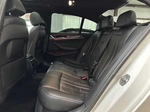 Used 2020 BMW 530i w/ Convenience Package RWD image 13