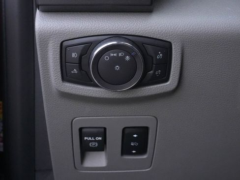 Used 2018 Ford F150 XLT w/ Equipment Group 302A Luxury image 17