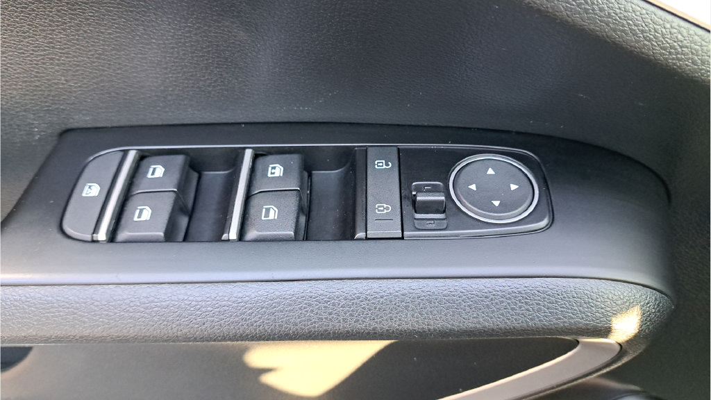 Used 2023 Kia Soul LX w/ LX Technology Package FWD image 25