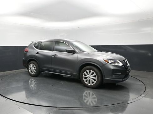 Used 2020 Nissan Rogue S FWD image 1