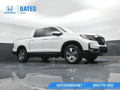 Certified 2025 Honda Ridgeline RTL image 39
