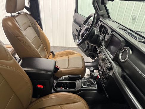 Used 2021 Jeep Wrangler Unlimited Sahara w/ Cold Weather Group image 21