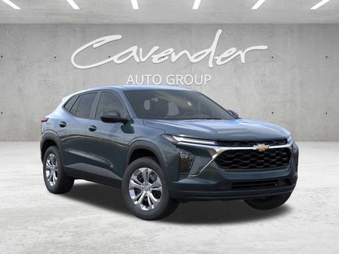 New 2026 Chevrolet Trax LS image 7