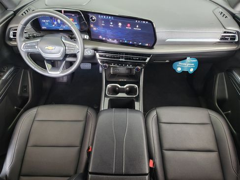 Used 2026 Chevrolet Traverse LT FWD image 27
